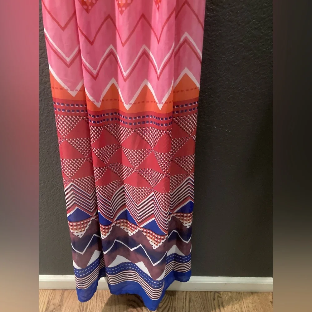 OLD NAVY EUC Like New Multicolor maxi dress, geometric pattern, chevron stripes - Picture 4 of 10